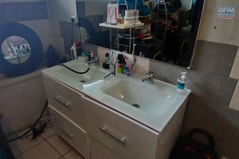 A LOUER// Appartement de type F4 en rez de chaussée sur Tan Rouge à 950 euros