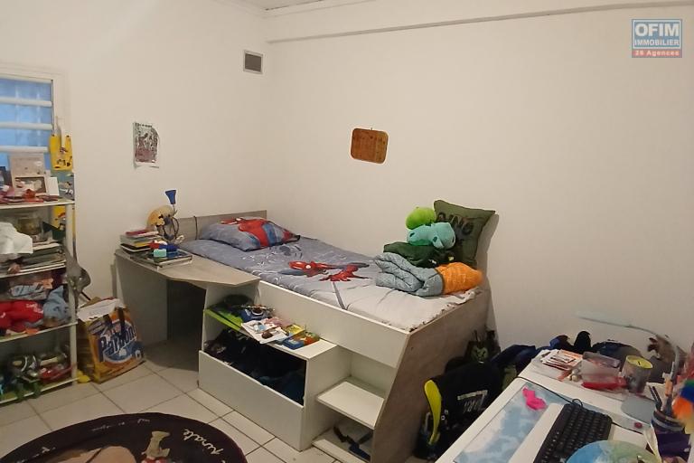 A LOUER// Appartement de type F4 en rez de chaussée sur Tan Rouge à 950 euros