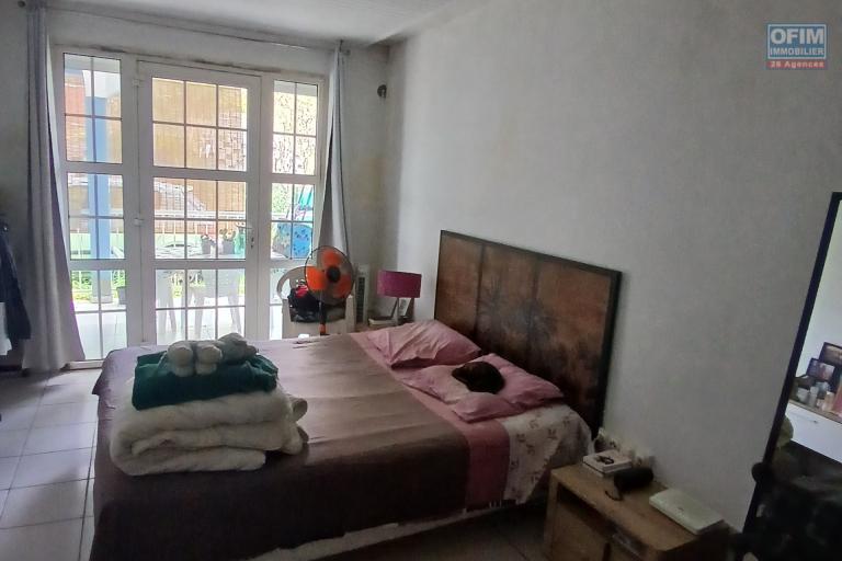 A LOUER// Appartement de type F4 en rez de chaussée sur Tan Rouge à 950 euros