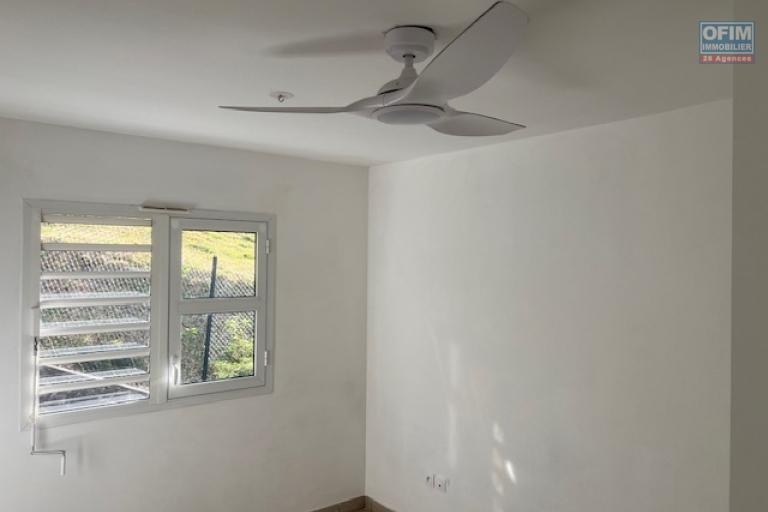 A louer appartement de type T4 dans une résidence sécurisée avec une belle vue Océan