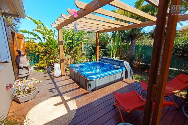 Charmante villa 3 chambres avec jardin arboré de 558 m2 quartier résidentiel  Tampon - Trois mares
