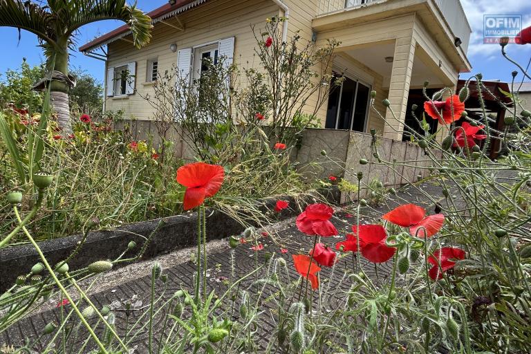 Belle maison indépendante F4 sur terrain de 550 m2 au Tévelave