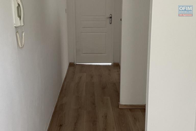 A louer bel appartement de type T2 en rez-de-jardin  sur la résidence BELLE ILE à la Bretagne Sainte Clotilde.