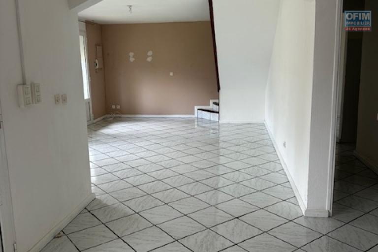 VILLA F4 AVEC PISCINE LA POINTE
