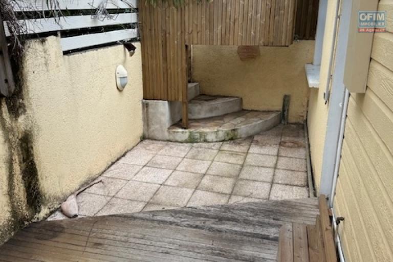 VILLA F4 AVEC PISCINE LA POINTE
