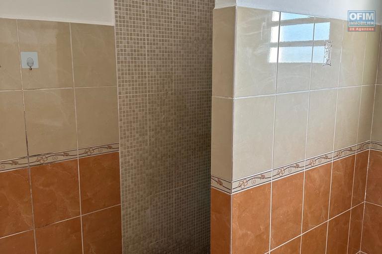 A vendre immeuble de 4 logements au centre ville de Saint-André