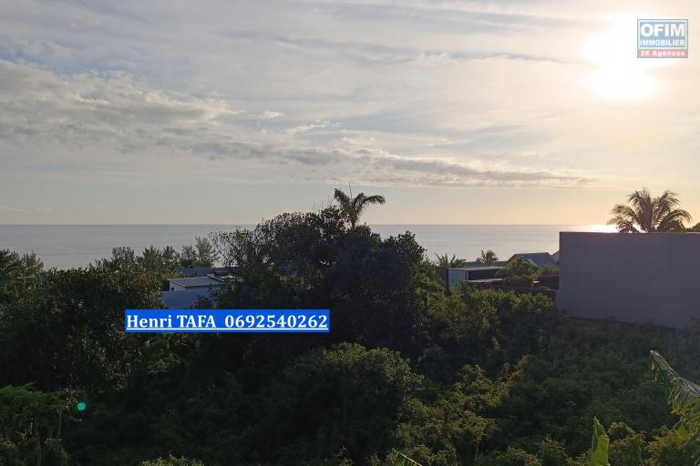Apptmt T3 de 65 m2, piscine, vue mer