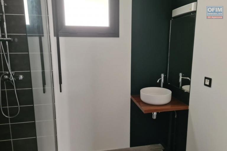 A louer joli studio d'environ 24 m² proche de l'université le Tampon