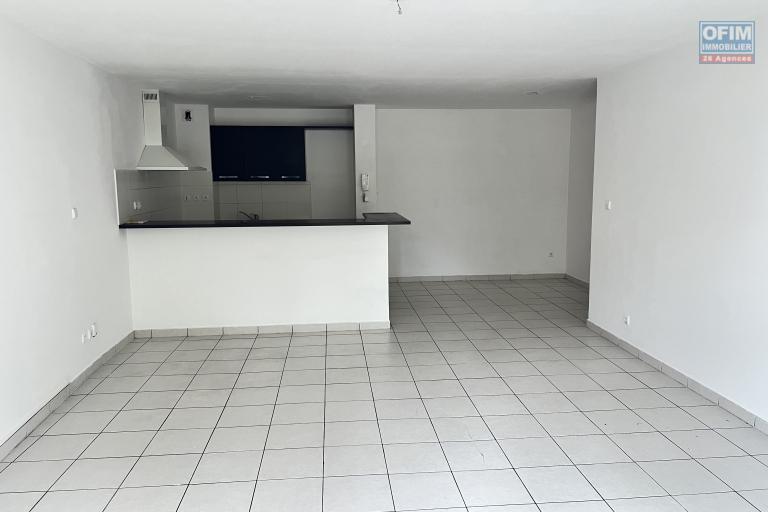 A vendre appartement type T3 avec terrasse et parking en ville de Saint Denis - proche du Jardin de l'Etat - Résidence le Flamboyant
