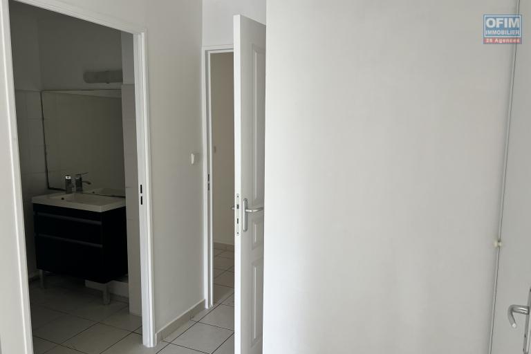 A vendre bel appartement T3 avec terrasse et parking à Saint Denis - proche du Jardin de l'Etat - Résidence le Flamboyant