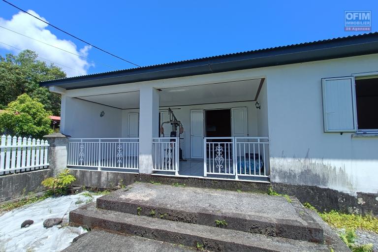 A Vendre Villa F3/4 de 83m2 au Bassin Bleu