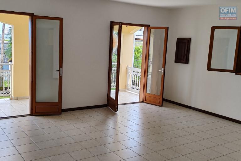 A louer belle maison de type F4 secteur ChienDent Sainte Marie