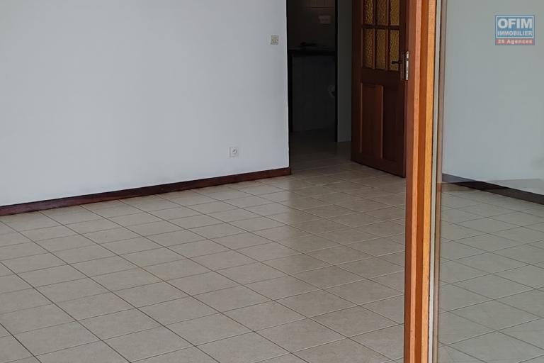 A louer belle maison de type F4 secteur ChienDent Sainte Marie
