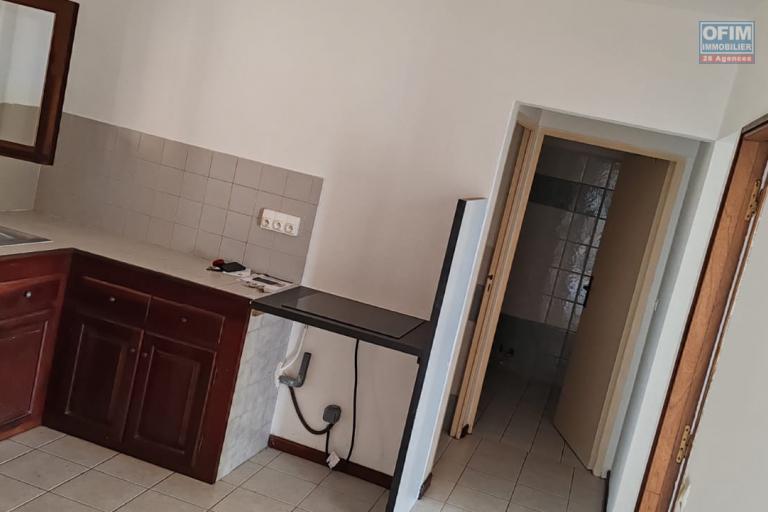 A louer belle maison de type F4 secteur ChienDent Sainte Marie