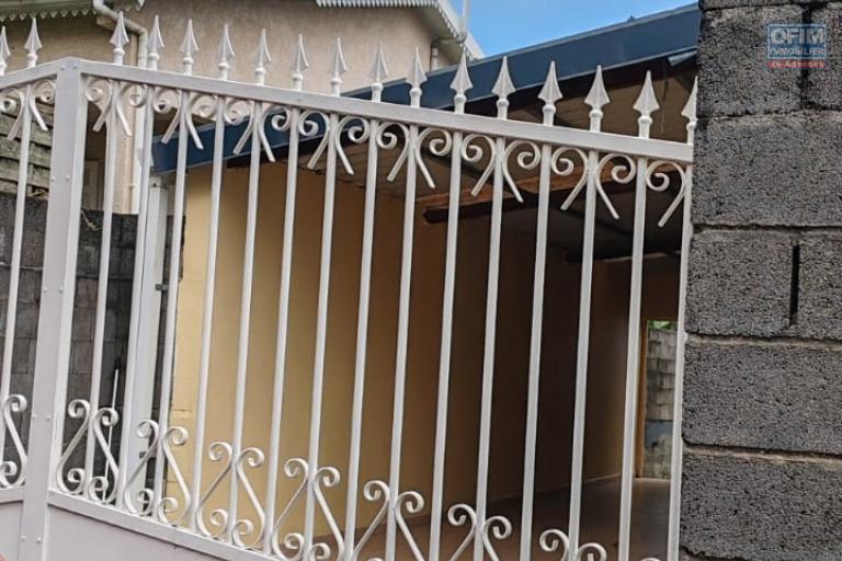 A louer belle maison de type F4 secteur ChienDent Sainte Marie