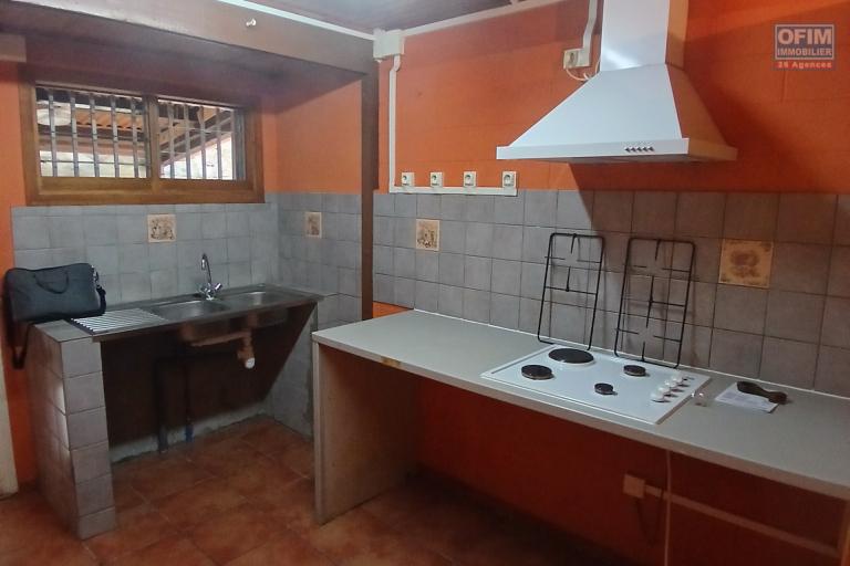 A SAISIR // VENTE Maison à étage de type F4 à 220 000 euros à Saint-Paul!!