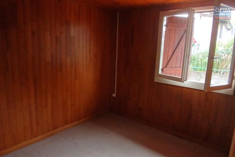 A SAISIR // VENTE Maison à étage de type F4 à 226 000 euros à Saint-Paul!!