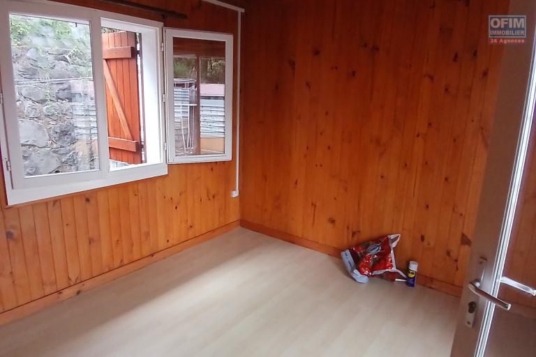 A SAISIR // VENTE Maison à étage de type F4 à 226 000 euros à Saint-Paul!!