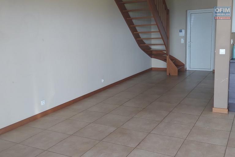 A louer appartement  T4 avec vue mer  à St Leu Portail