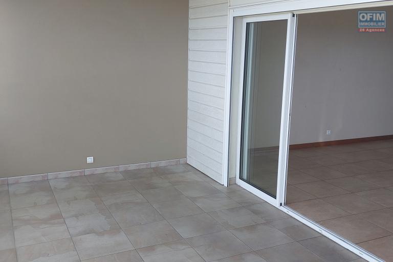 A louer appartement  T4 avec vue mer  à St Leu Portail