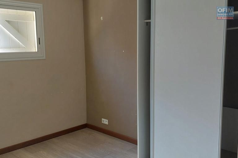 A louer appartement  T4 avec vue mer  à St Leu Portail