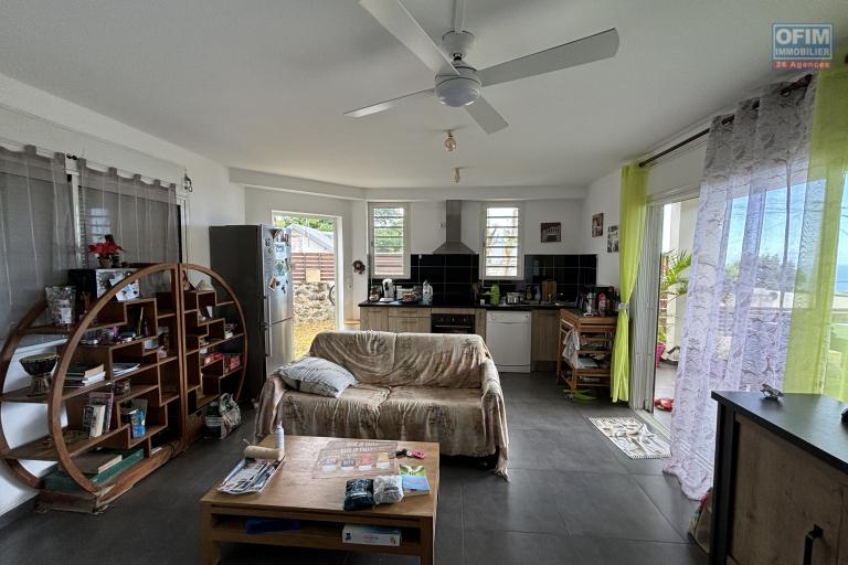 A VENDRE VILLA T4 en R +1 à Saint-Leu