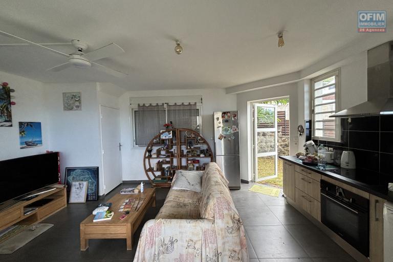 A VENDRE VILLA T4 en R +1 à Saint-Leu