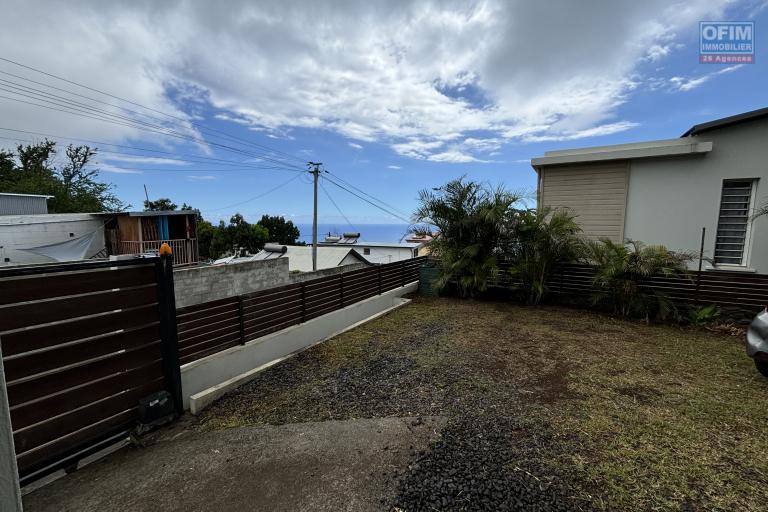 A VENDRE VILLA T4 en R +1 à Saint-Leu