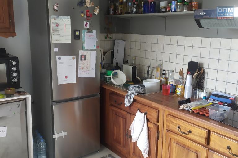 A LOUER APPARTEMENT F3 DE 77.40 M2 DE SURFACE HABITABLE AVEC VUE MER DANS UNE RESIDENCE AVEC PISCINE A MONTROQUEFEUIL