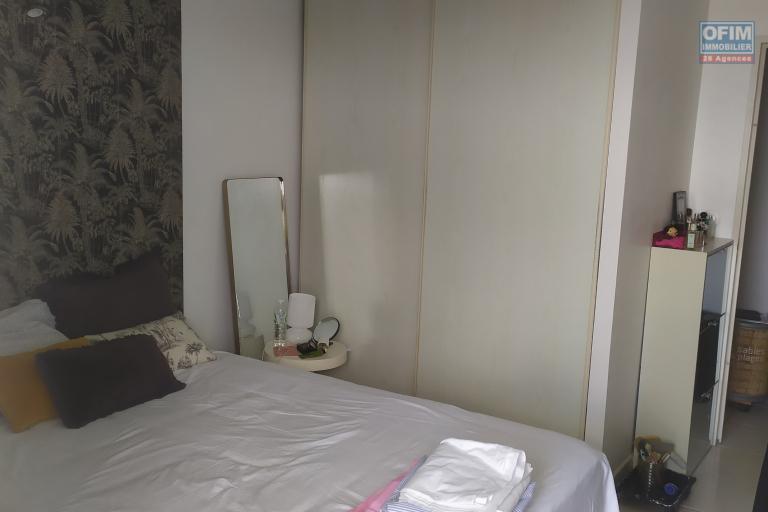 A LOUER APPARTEMENT F3 DE 77.40 M2 DE SURFACE HABITABLE AVEC VUE MER DANS UNE RESIDENCE AVEC PISCINE A MONTROQUEFEUIL