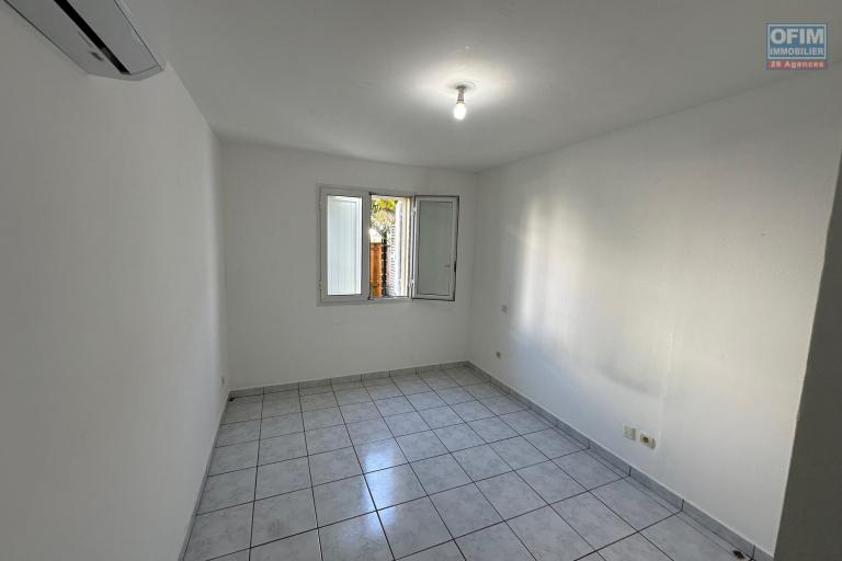 A louer au RDC un bel Appartement de type F2 dans Résidence sécurisée à Cambuston