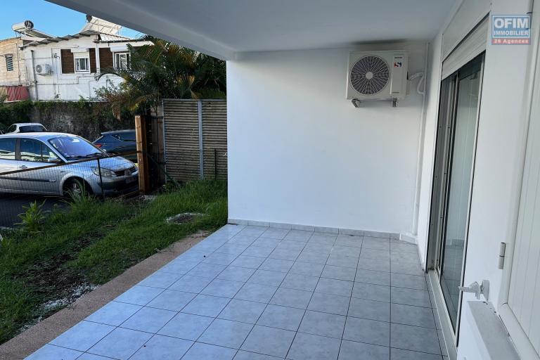 A louer au RDC un bel Appartement de type F2 dans Résidence sécurisée à Cambuston