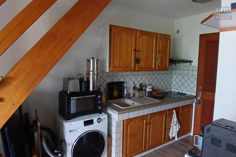 A LOUER appartement  de type F2 à proximité de la plage sur la Saline Les Bains