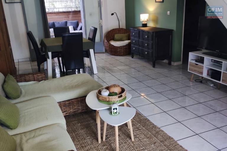 A VENDRE Maison à étage de type F4 avec PISCINE sur LE PORT