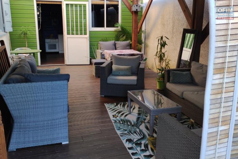 A VENDRE Maison à étage de type F4 avec PISCINE sur LE PORT