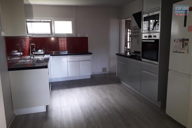 A louer villa F4/5 sur les hauteurs de la Possession ( Pichette )