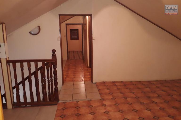 A louer villa F4/5 sur les hauteurs de la Possession ( Pichette )