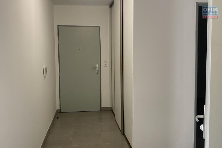 Vend bel appartement spacieux et lumineux au centre ville de la Possession.