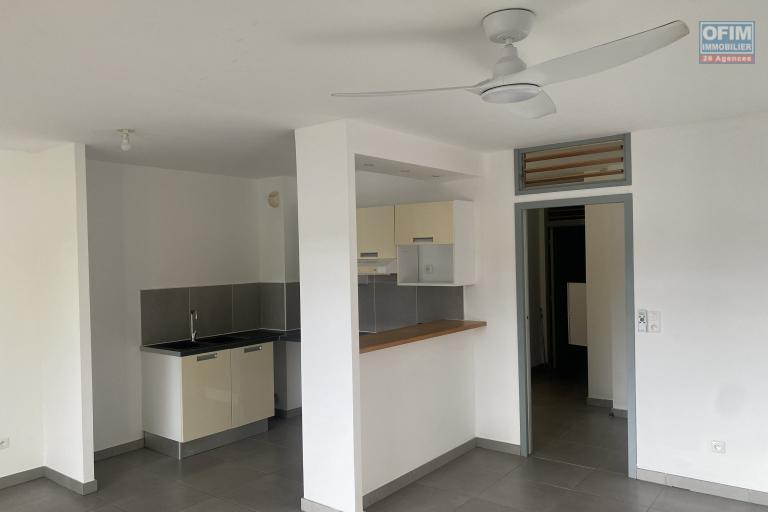 Vend bel appartement spacieux et lumineux au centre ville de la Possession.