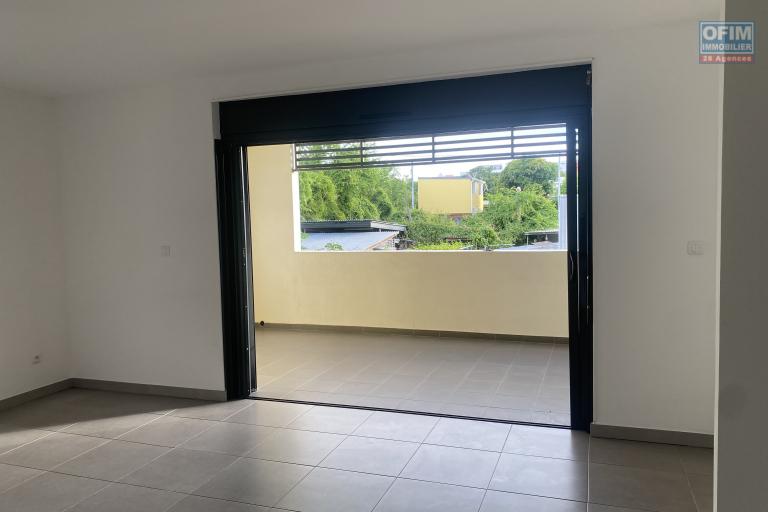 Vend bel appartement spacieux et lumineux au centre ville de la Possession.