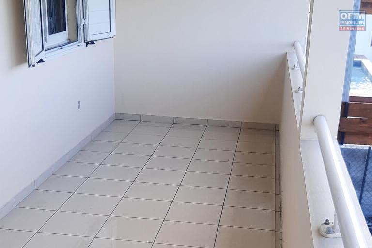 GRANDE VILLA AU CALME,  AVEC 3 CHAMBRES, DRESSING, GARAGE