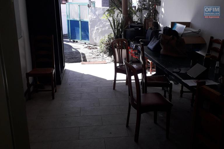 A louer maison F5 pour bureau sur la Possession ( Zac St-Laurent )