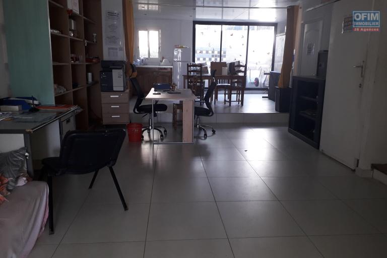 A louer maison F5 pour bureau sur la Possession ( Zac St-Laurent )