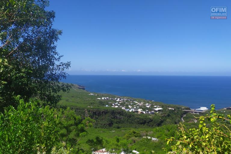 A Louer Maison F3 Meublée avec Vue Mer et Montagne à Trois Bassins Les Bas