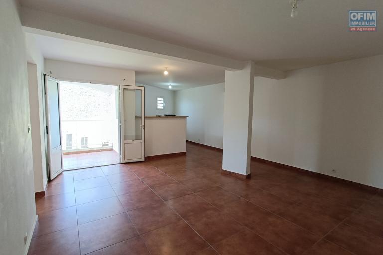 A Vendre T3 de 68m2 + 2 Varangues et 2 Parkings
