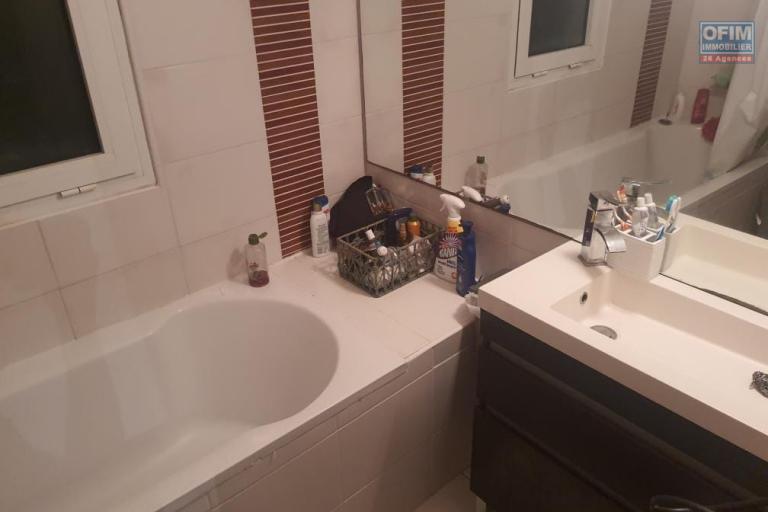 A vendre T2 de 36m2 habitable près du Jardin de l'Etat