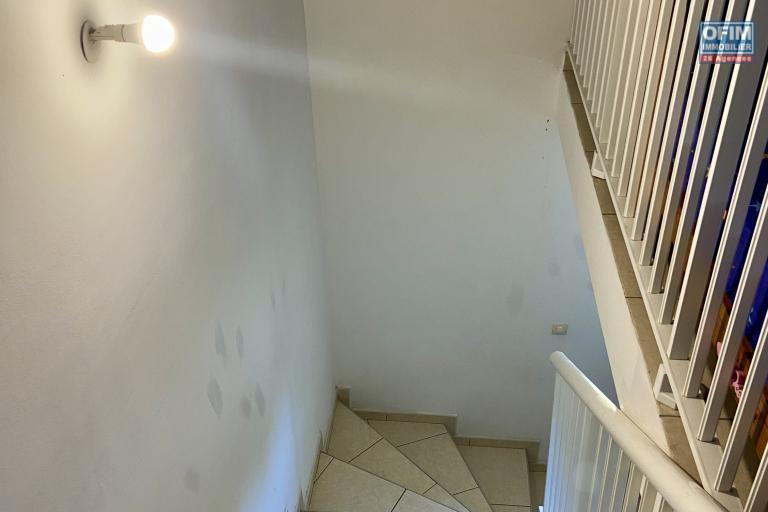 Triplex 93M2 vendu libre
