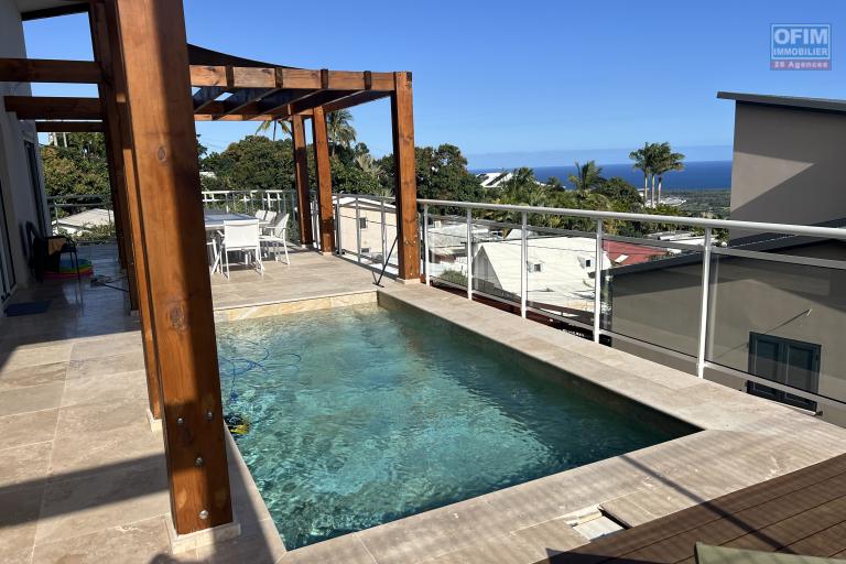 Grande maison de 2023 F4 (RDC) + bas de maison (RDJ) avec piscine, vues mer et montagne imprenables.