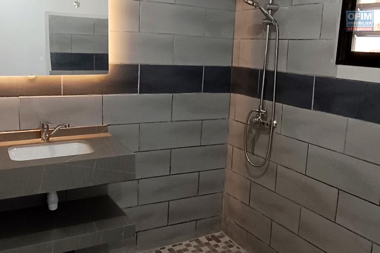 Maison plain-pied de type F4 de 83,71 m2 (Henri TAFA 0692540262) - Salle d'eau