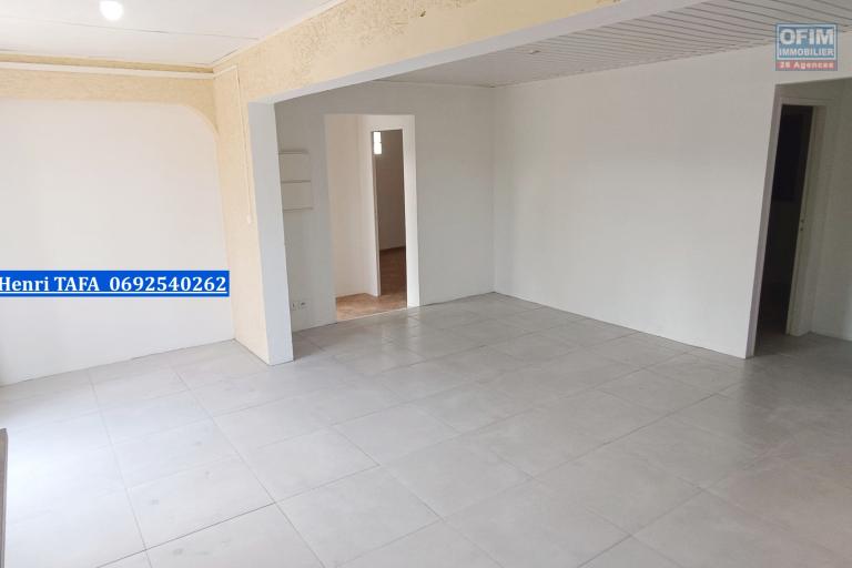 Maison plain-pied de type F4 de 83,71 m2 (Henri TAFA 0692540262) - Séjour